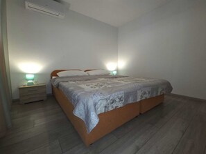 1 camera, Wi-Fi gratuito, lenzuola