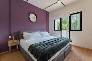 2 Schlafzimmer, Schreibtisch, Bügeleisen/Bügelbrett, Bettwäsche