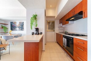 Fridge, microwave, oven, stovetop