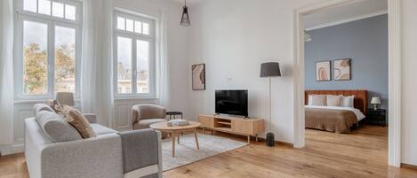 2 dormitorios, tabla de planchar con plancha, wifi y ropa de cama