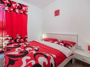 1 bedroom, travel cot, free WiFi - Cosy apartment for 3 guests with WIFI, A/C and TV (Rijeka)