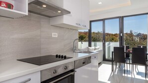 Private kitchen - Lovely apartment for 3 people with WIFI, A/C and TV (Rijeka)