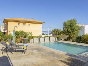 Pool - Gorgeous villa with sea views and private pool ideal for families (Santa Margalida - Can Picafort/Son Serra Marina)