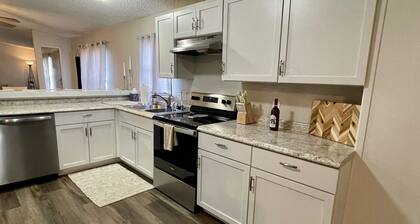 "Cozy Times" less than 10 minutes from Lake Texoma and Choctaw Casino