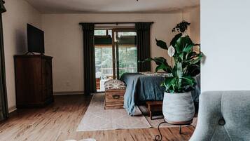 4 多间卧室、办公桌、旅行婴儿床、免费 WiFi