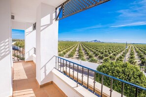 Property grounds - Stunning 2-bed apartment in La Torre Golf Resort (Roldan)