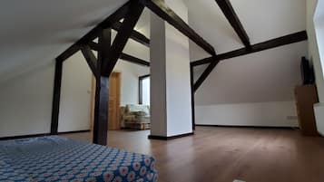 2 bedrooms, free WiFi, bed sheets