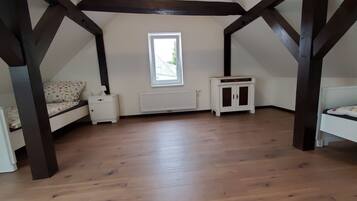 2 chambres, Wi-Fi gratuit, draps fournis