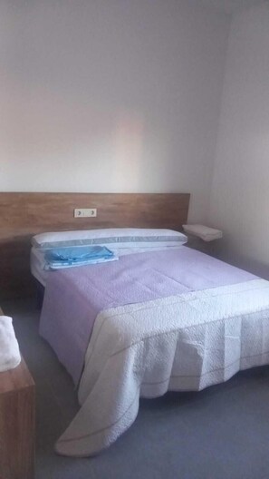 Internet, bed sheets