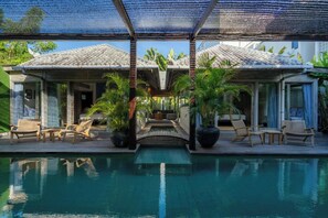 Vila exclusiva | Piscina particular