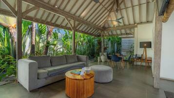 Exclusive Villa | Living room