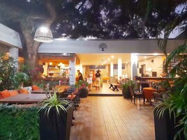 Un sauna, una bañera de hidromasaje, aguas termales/minerales