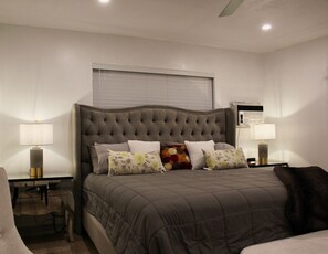 1 bedroom, desk, iron/ironing board, WiFi