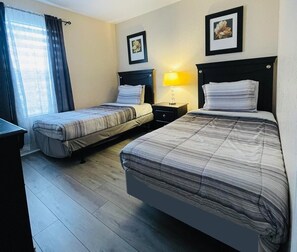 4 chambres, fer et planche Ă repasser, Wi-Fi gratuit, draps fournis
