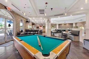 Bar (on property) - Perfect place for a relaxing family getaway!
(Davenport)