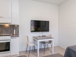 Kylskåp, mikrovågsugn, diskmaskin och brödrost