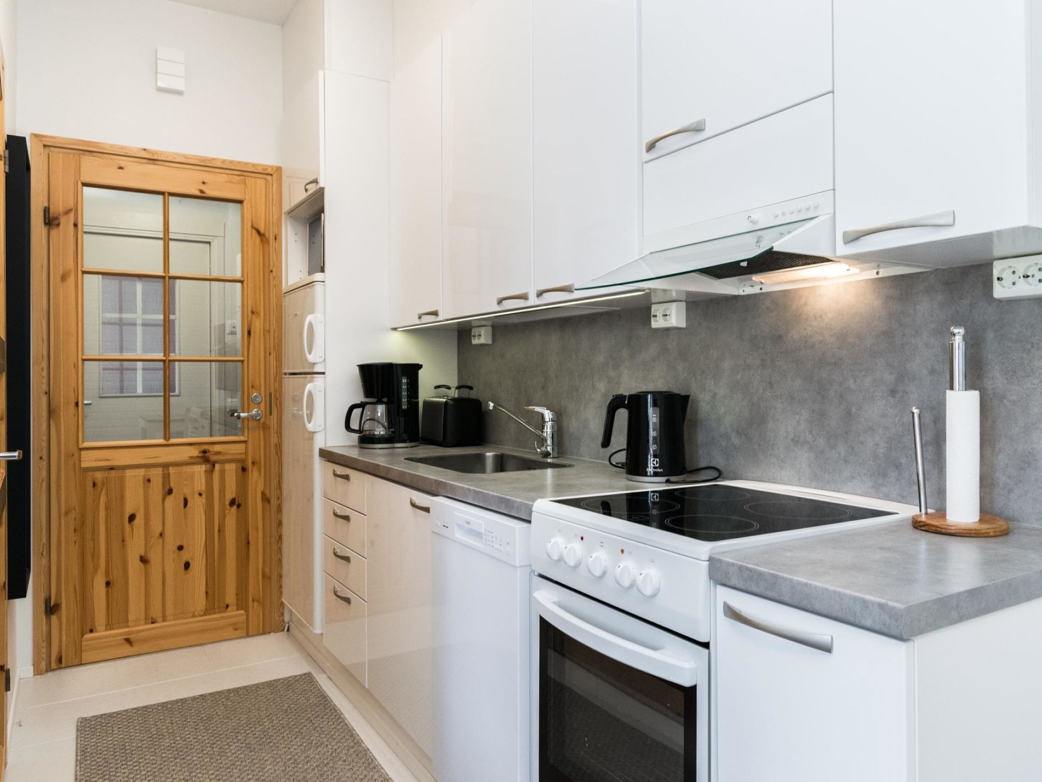 Fridge, microwave, dishwasher, toaster