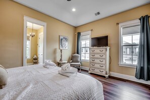 4 chambres, fer et planche à repasser, Wi-Fi gratuit, draps fournis