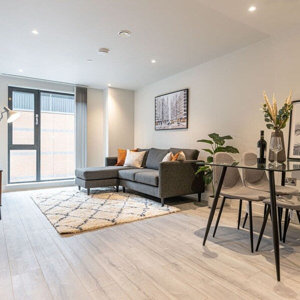 Apartment | 2 bedrooms - St Martin's Place - Birmingham City Centre (Birmingham)