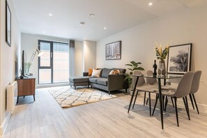 Exterior - St Martin's Place - Birmingham City Centre (Birmingham)