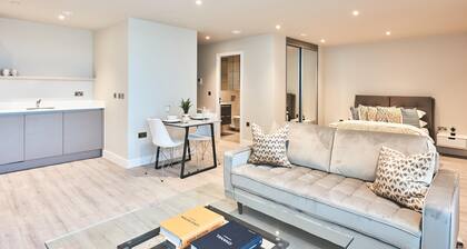 Seven Living Bracknell - Free Parking on Site