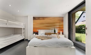 1 bedroom, travel cot, WiFi, bed sheets