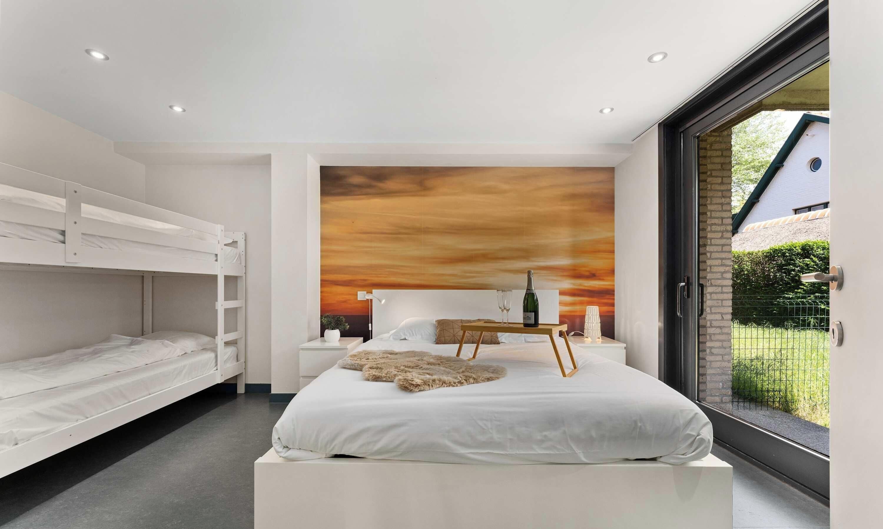 1 bedroom, travel cot, WiFi, bed sheets