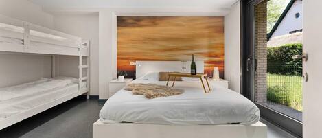 1 bedroom, travel cot, WiFi, bed sheets