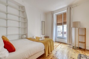 1 bedroom, iron/ironing board, WiFi, bed sheets - Cosy and charming 1 Brd Cocoon - Heart of Paris 10 (Paris)