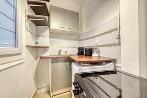 Fridge, microwave, oven, stovetop - Cosy and charming 1 Brd Cocoon - Heart of Paris 10 (Paris)