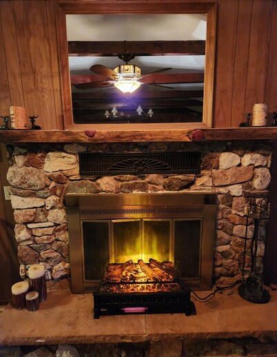 Kohl's Ranch Creekside Cabin / Fishing, Hiking, Swimming - Adventure Awaits!