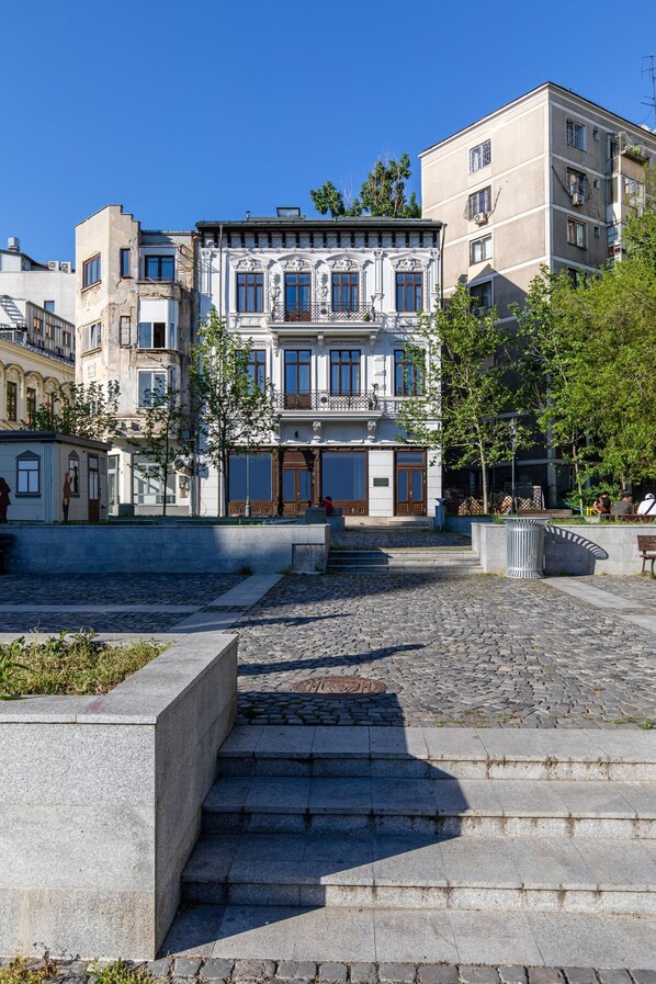 Apartment - Holt Old Town Luxury Suites With Balcony (Bucharest)