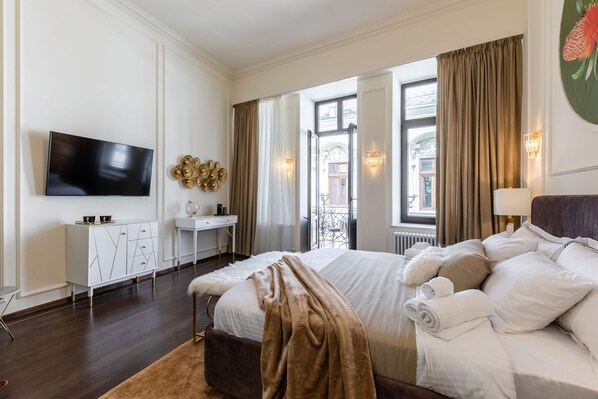 Apartment - Holt Old Town Luxury Suites With Balcony (Bucharest)