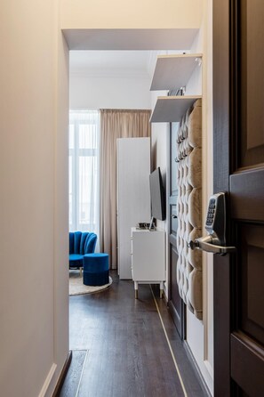 Exterior - Holt Old Town Luxury Suites With Balcony (Bucharest)