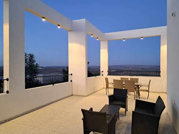 Rooftop terrace - Mount Tabor Home by Sea N' Rent (Emek Izrael)