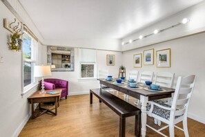 Dining - Built in 1903. Updated 120 years later in 2023! (Colorado Springs)