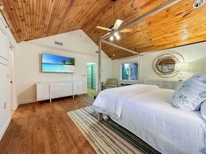 5 bedrooms, desk, iron/ironing board, free WiFi - A Gator on the Gate. A Mountain on the Horizon | Montevideo (Highlands)