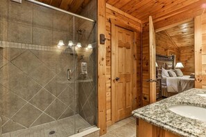 Shower, hair dryer, towels - Sunrise Overlook | Blue Ridge, GA (Blue Ridge)