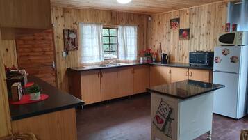 House, 2 Bedrooms, Private Pool, Pool View | Interior