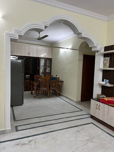 Fully Furnished, Ventilated, with TV and AC, Non-Smoking, Stay with whole family