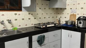 Fridge, microwave, stovetop, toaster