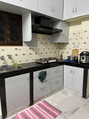 Fridge, microwave, stovetop, toaster