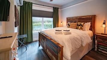 1 dormitorio, tabla de planchar con plancha, wifi y ropa de cama