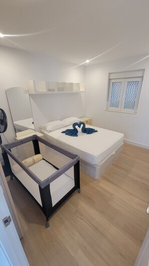 2 soveværelser, strygejern/strygebræt, weekendseng, Wi-Fi