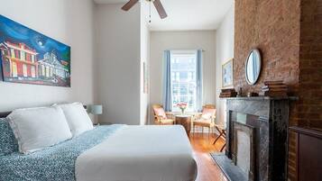 2 bedrooms, iron/ironing board, travel cot, WiFi