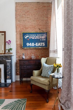 Interior - Quaint 1850s Garden District 1BR Flat w/Courtyard (New Orleans)