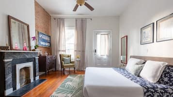 Iron/ironing board, travel crib, WiFi, bed sheets