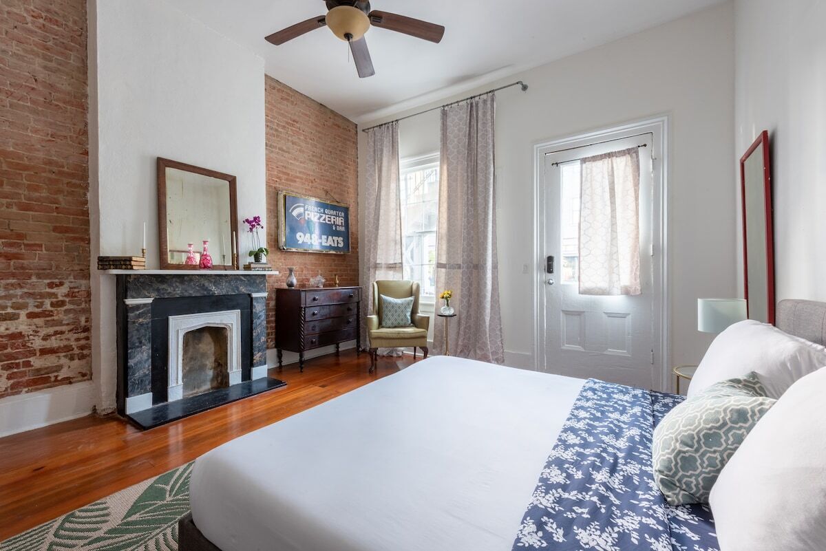 Iron/ironing board, travel cot, WiFi, bed sheets