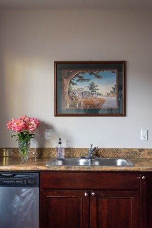 Interior - Classic Garden District 3BR (New Orleans)