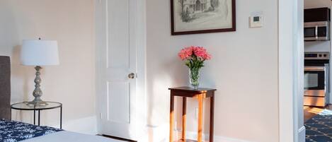 Bügeleisen/Bügelbrett, Reisekinderbett, WLAN, Bettwäsche